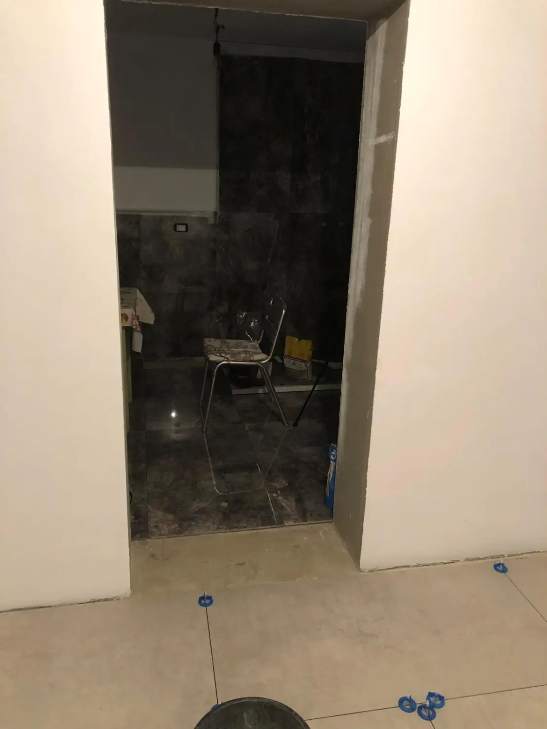 Einbau von Innentüren von Trofin Hausmeisterdienste 