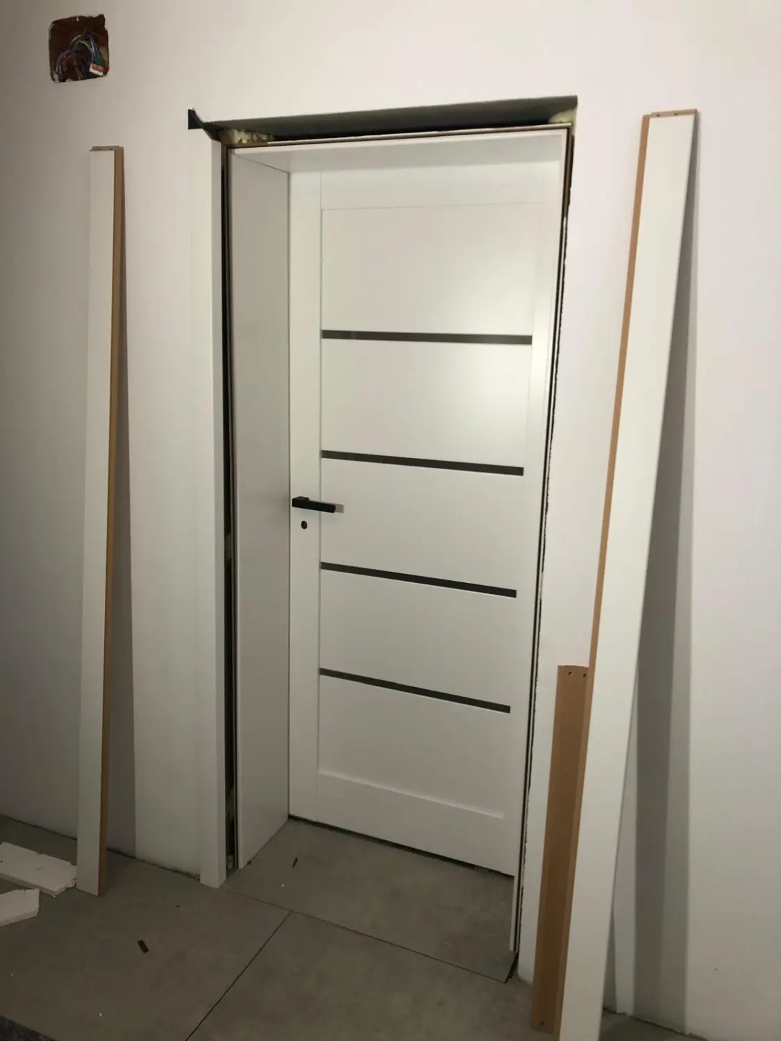 Einbau von Innentüren von Trofin Hausmeisterdienste 