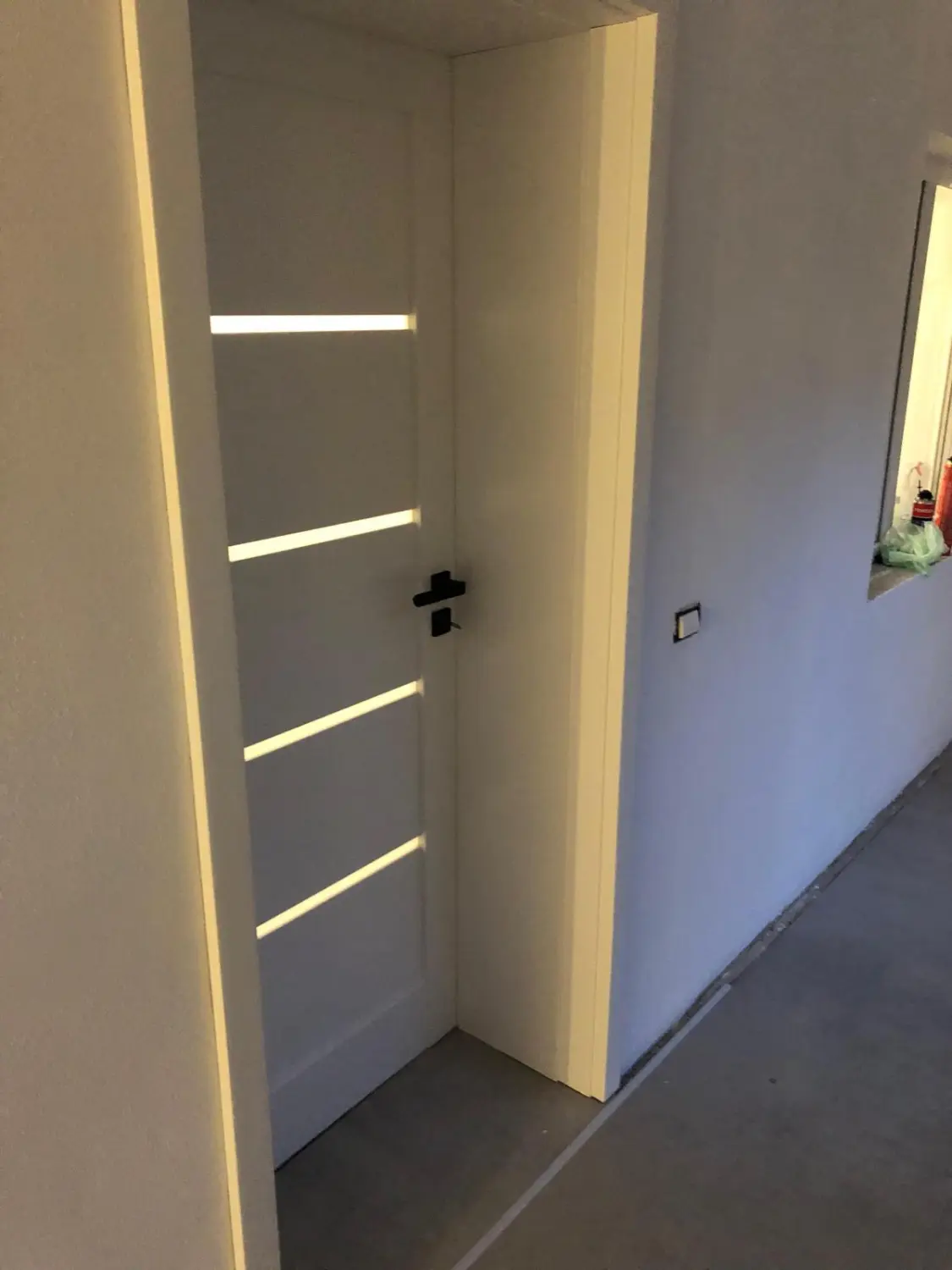 Einbau von Türen von Trofin Hausmeisterdienste 