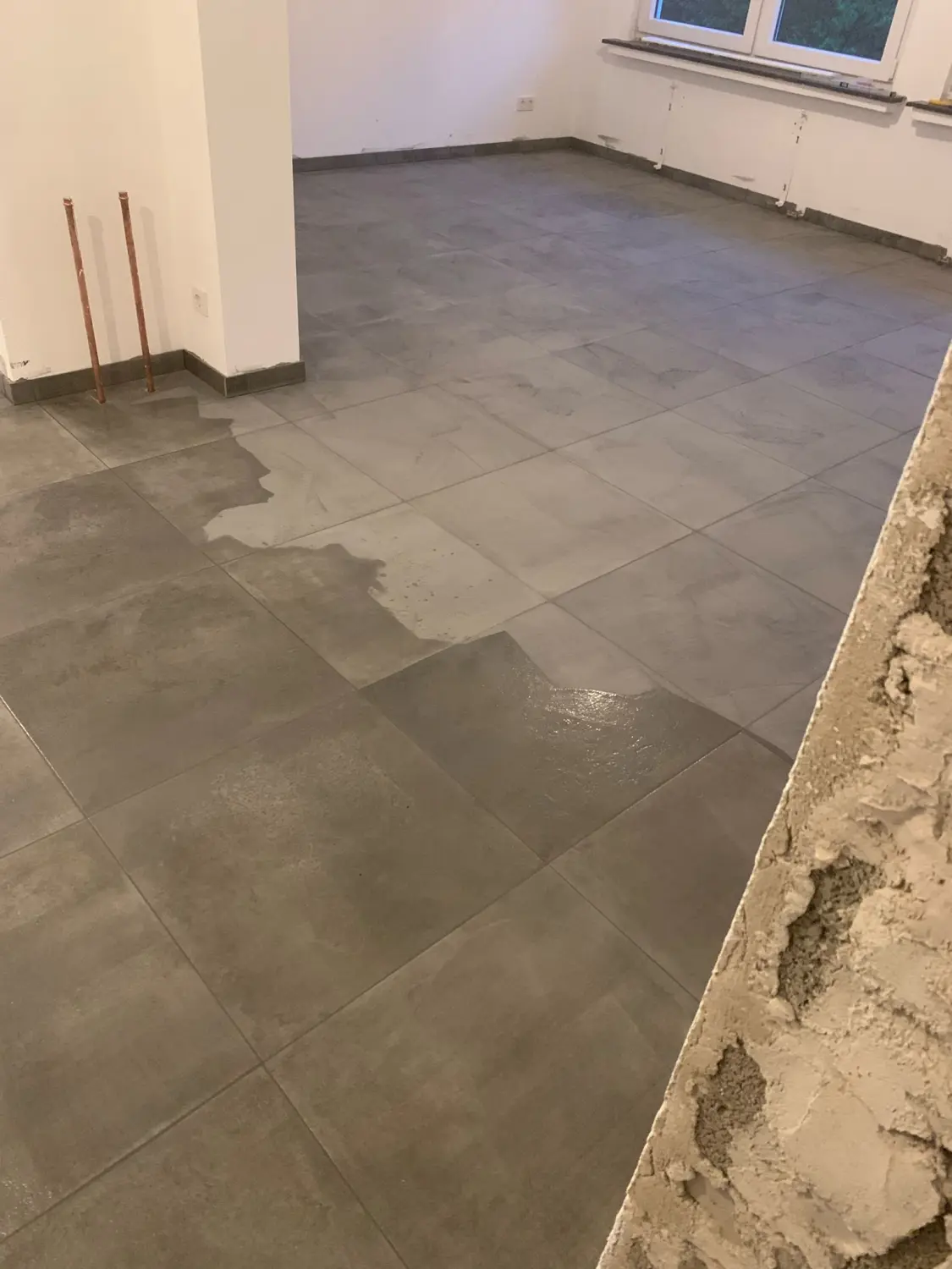 Bodenfliesen von Trofin Hausmeisterdienste 