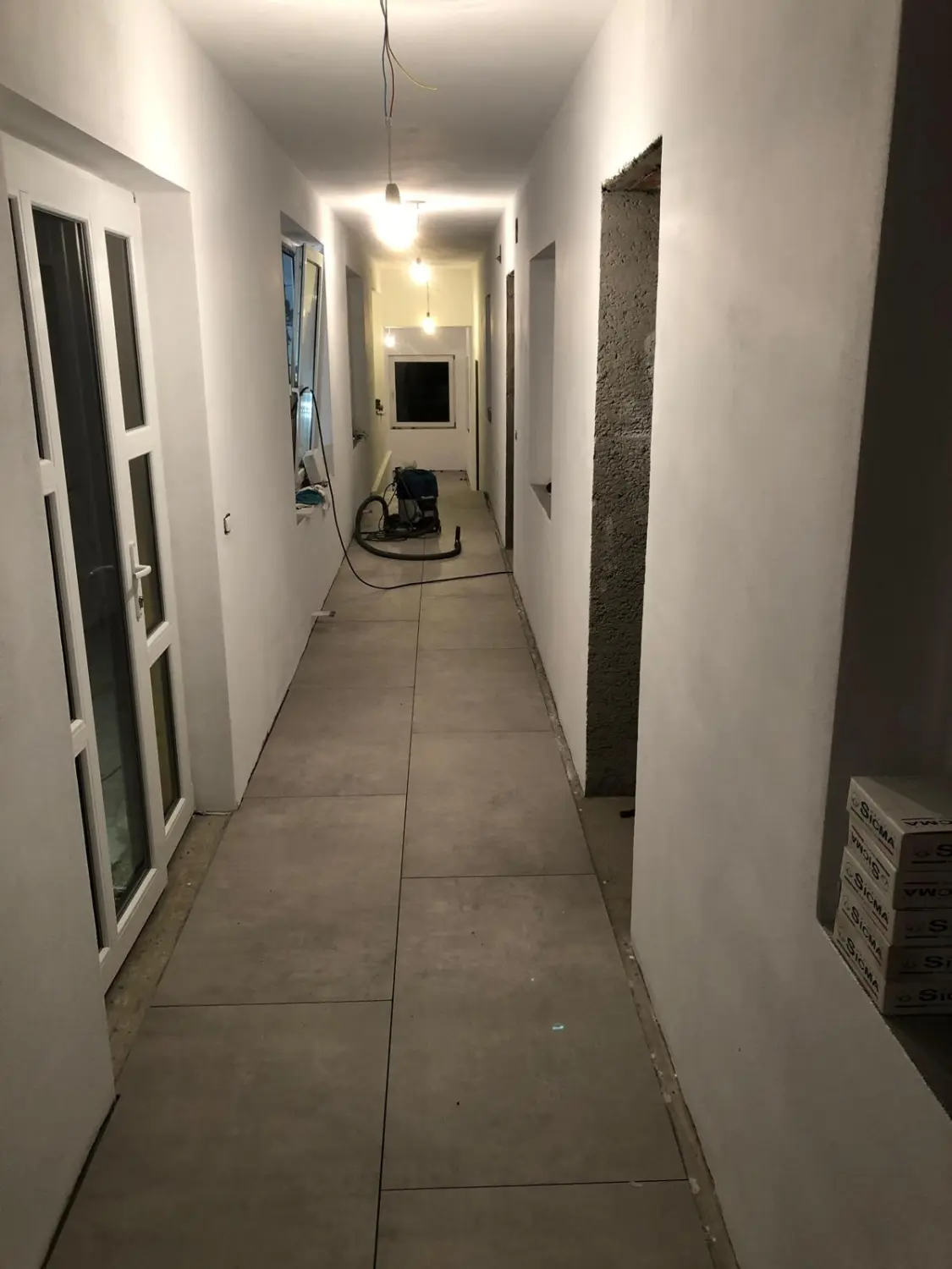 Bodenfliesen von Trofin Hausmeisterdienste 